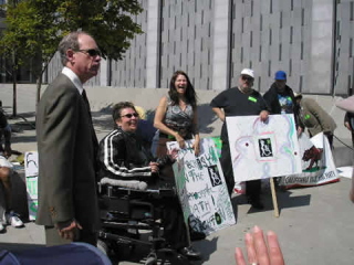 http://www.stopthedrugwar.org/files/edrosenthalcourtdate.jpg