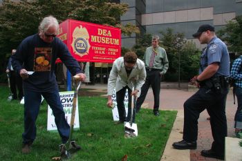 http://www.stopthedrugwar.org/files/hempatdea.jpg