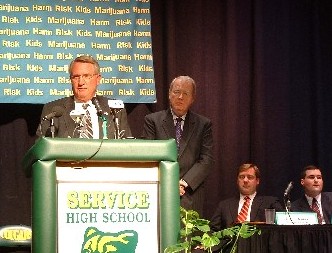http://www.stopthedrugwar.org/files/murkowskiwalters.jpg