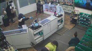 marijuana shop robbery in Seattle (KOMO screen grab)