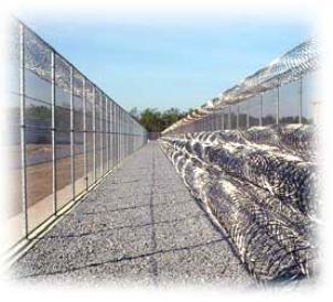 000fence.jpg
