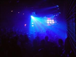 Raving in Vienna (Wikimedia)