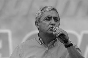Otto Perez Molina on the campaign trail (photo courtesy Surizar, flickr.com/photos/puchica/)